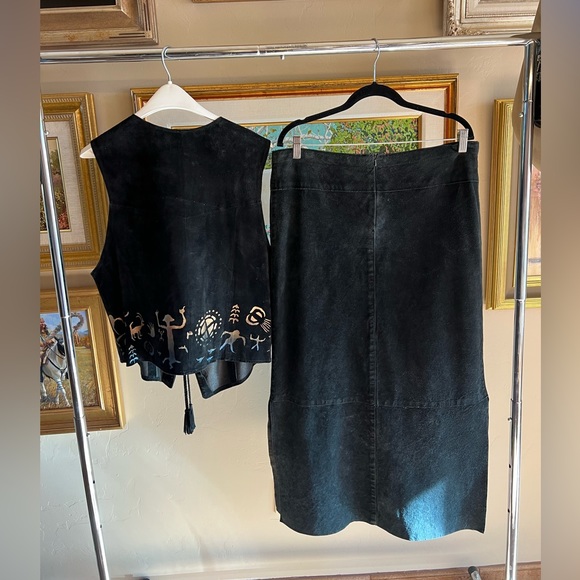 Vintage Char Sante Fe Hand painted washable suede set. - Picture 7 of 7